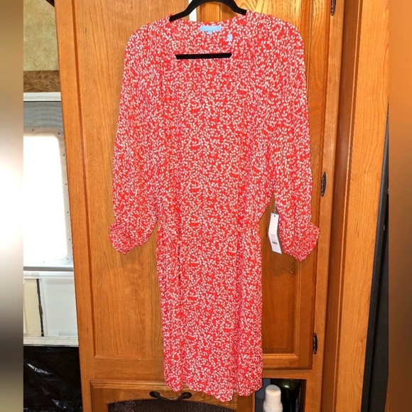 A Draper James red v-neck smocked sleeve Midi dress in a large. - Picture 1 of 12